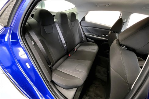 Certified 2025 Hyundai Elantra SE image 26