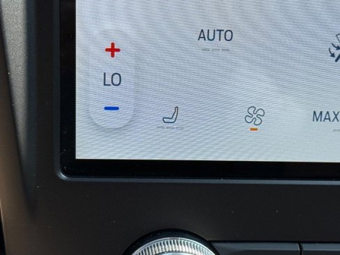 Certified 2024 Ford Edge SEL image 18