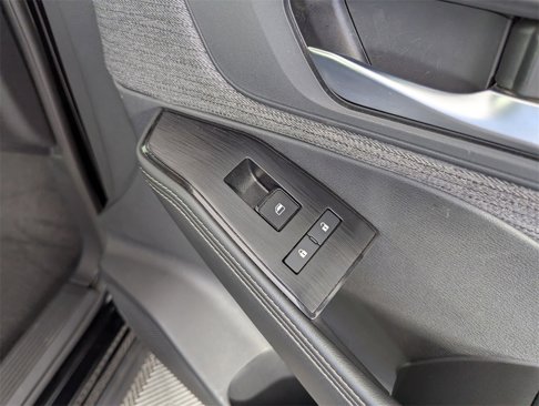 Used 2021 Nissan Rogue SV image 34