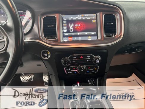 Used 2020 Dodge Charger SXT image 39