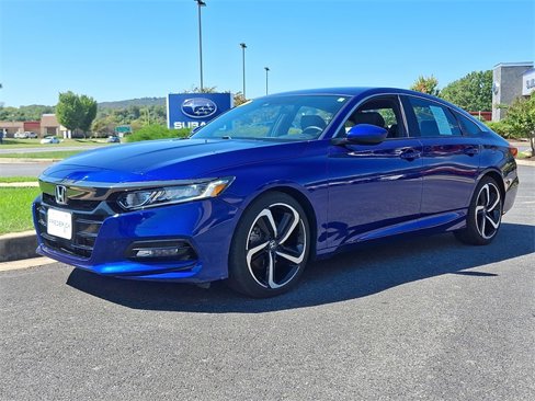 Used 2019 Honda Accord Sport image 3