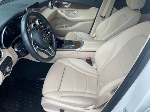 Certified 2022 Mercedes-Benz GLC 300 4MATIC image 9