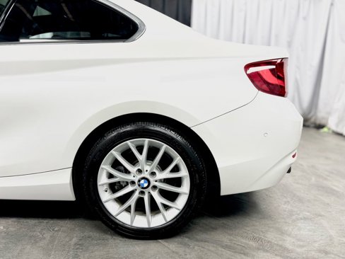 Used 2016 BMW 228i Coupe w/ Premium Package image 9