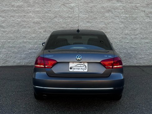 Used 2013 Volkswagen Passat TDI SEL Premium image 7