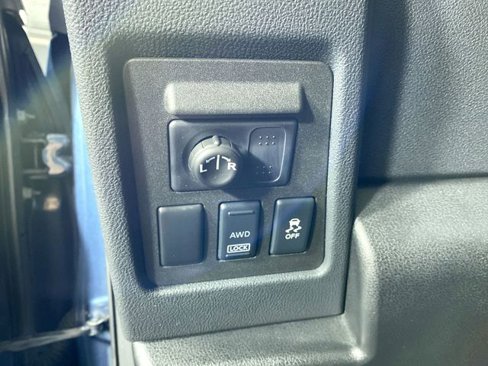 Used 2012 Nissan Rogue SV image 13