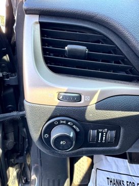 Used 2014 Jeep Cherokee Limited image 26