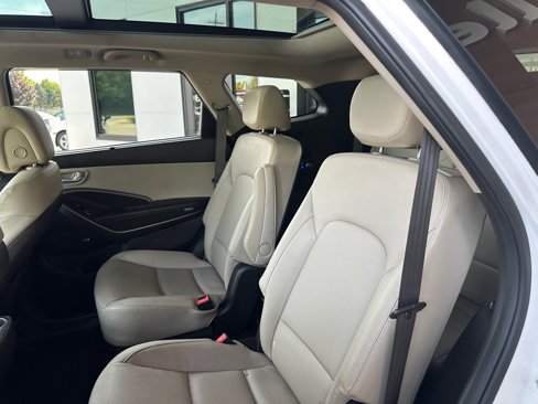 Used 2017 Hyundai Santa Fe Limited image 12