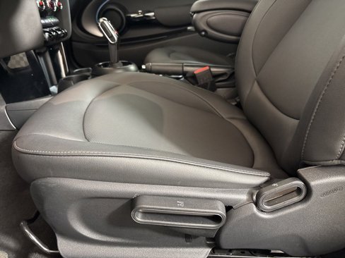 Certified 2024 MINI Cooper 2-Door Hardtop image 26