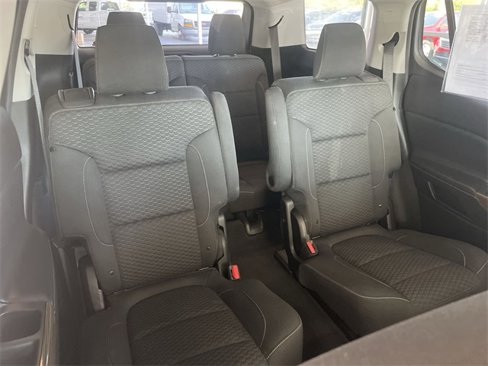 Used 2018 GMC Acadia SLE image 18