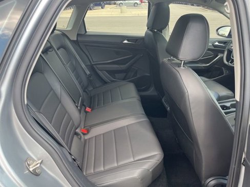 Certified 2021 Volkswagen Jetta SE image 31