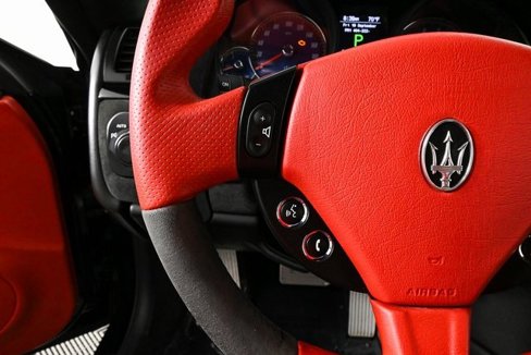 Used 2015 Maserati GranTurismo Sport image 14