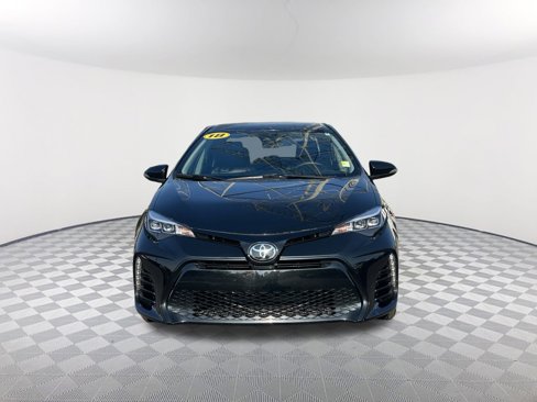 Used 2018 Toyota Corolla L image 2