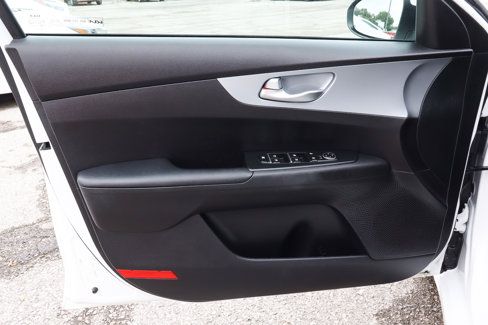 Used 2023 Kia Forte LXS image 13