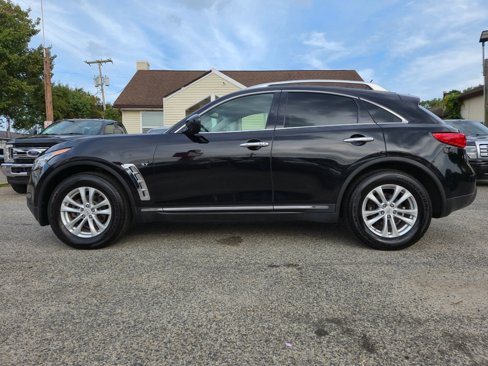 Used 2017 INFINITI QX70 3.7 w/ Premium Package image 4
