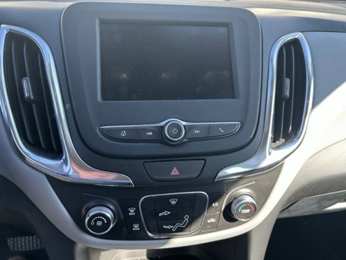Used 2020 Chevrolet Equinox LS image 10