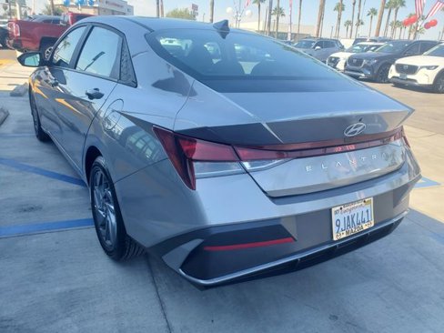 Used 2024 Hyundai Elantra SEL image 7