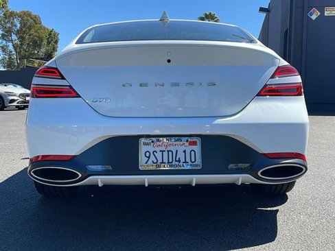 Used 2025 Genesis G70 2.5T image 10