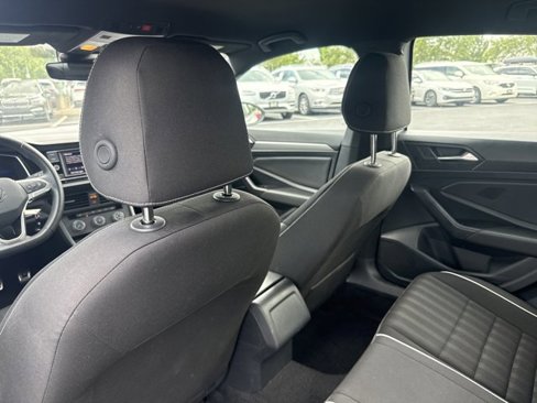Used 2024 Volkswagen Jetta Sport image 17
