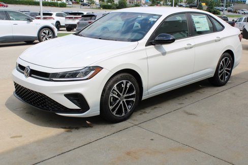 New 2025 Volkswagen Jetta Sport image 3