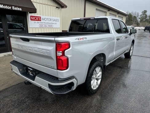 Used 2019 Chevrolet Silverado 1500 Custom image 3