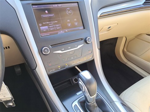 Used 2013 Ford Fusion SE image 13