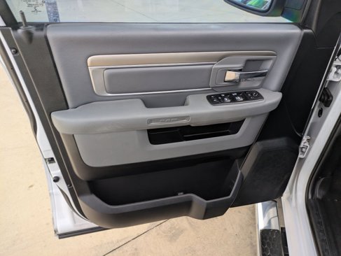 Used 2018 RAM 1500 Lone Star image 11
