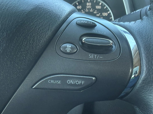 Used 2023 Nissan Murano SV image 23