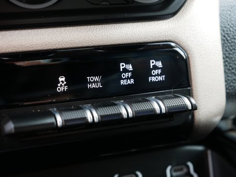 Used 2019 RAM 1500 Laramie image 32