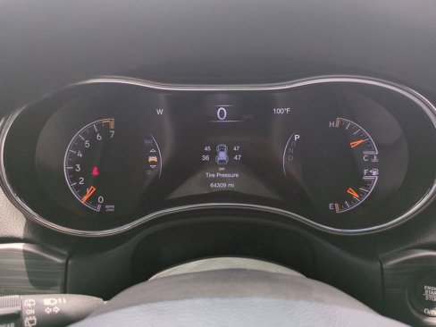 Used 2020 Jeep Grand Cherokee Altitude image 27