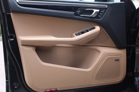 Used 2024 Porsche Macan image 15