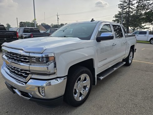 Used 2017 Chevrolet Silverado 1500 LTZ w/ High Desert Package image 4