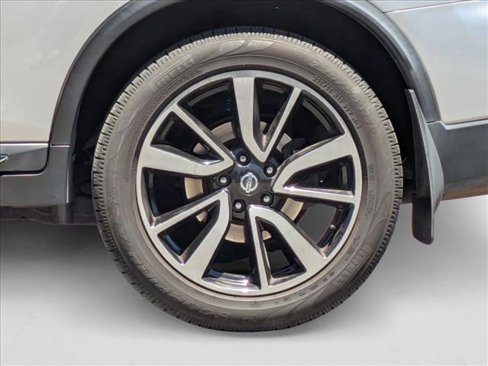 Used 2019 Nissan Rogue SL image 24