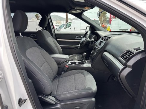 Used 2019 Ford Explorer XLT image 21