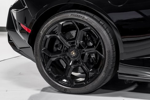 Used 2023 Lamborghini Huracan Tecnica image 49
