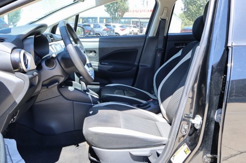Used 2021 Nissan Versa SV image 7