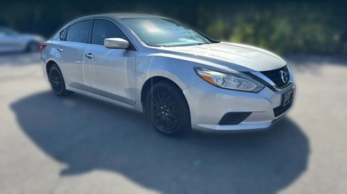 Used 2017 Nissan Altima 2.5 S w/ Power Driver Seat Package image 3