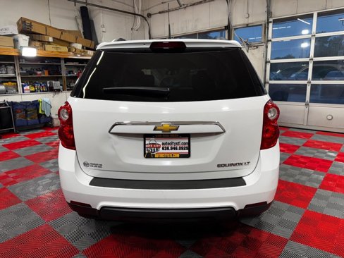 Used 2017 Chevrolet Equinox LT image 6