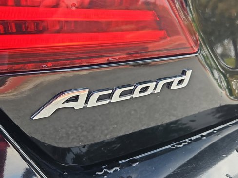 Used 2017 Honda Accord EX-L image 28