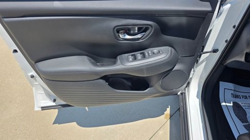 New 2026 Honda HR-V LX image 23