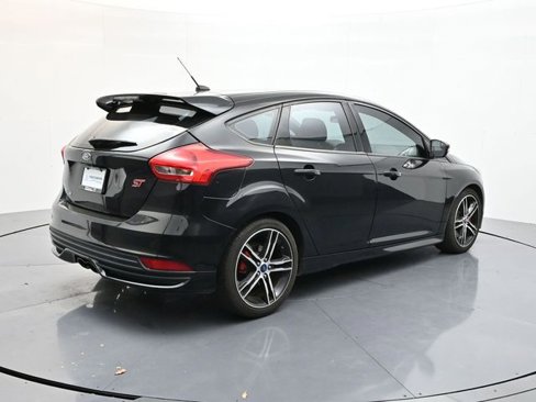 Used 2018 Ford Focus ST image 5