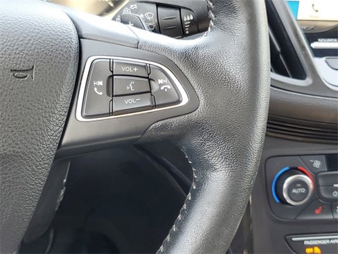 Used 2017 Ford Escape Titanium image 21