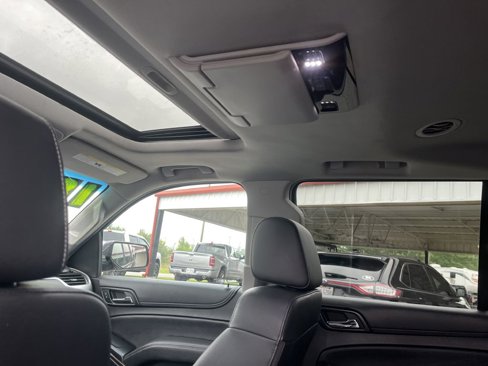 Used 2018 Chevrolet Suburban LT image 10