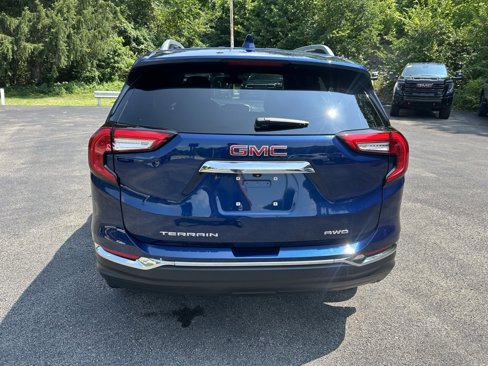 Used 2022 GMC Terrain SLT w/ LPO, Floor Liner Package image 6