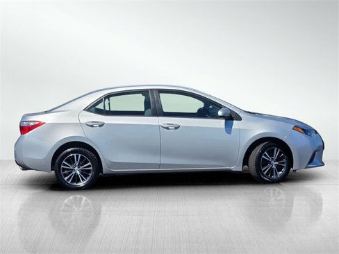 Used 2016 Toyota Corolla LE image 3