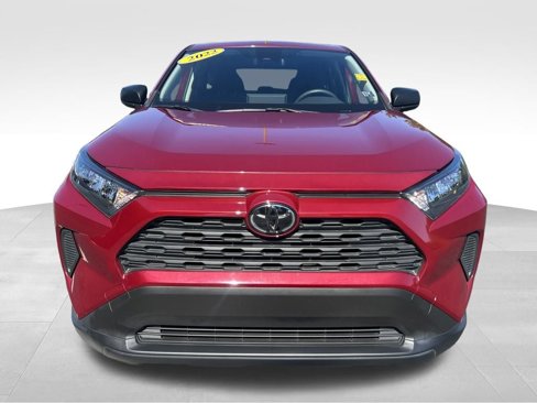 Certified 2022 Toyota RAV4 LE image 8