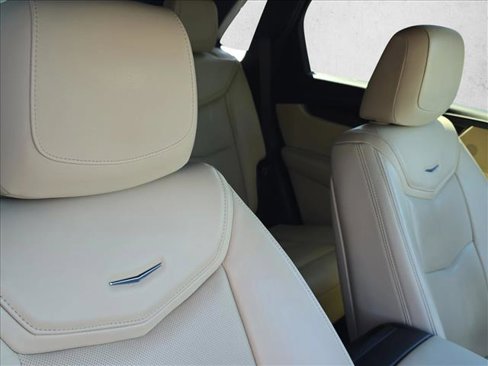 Used 2017 Cadillac XT5 Premium Luxury image 22