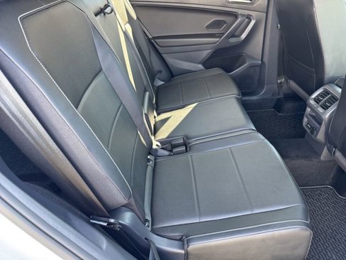Certified 2021 Volkswagen Tiguan SE w/ Panoramic Sunroof Package image 21