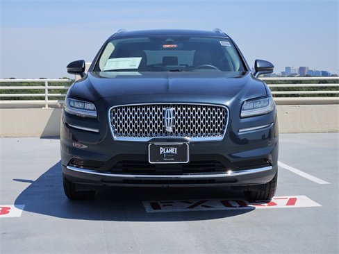 Certified 2022 Lincoln Nautilus FWD w/ Premium Package image 2