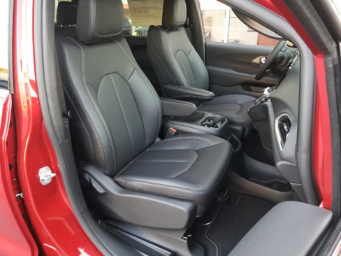 New 2026 Chrysler Voyager LX image 12