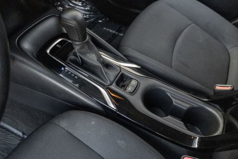 Used 2021 Toyota Corolla LE image 11